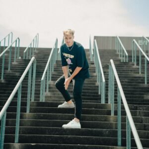 Vintage Wave Tee